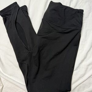 Victoria Sport Knockout Tight Leggings Keyhole Ankle Size Med Gym Running Yoga